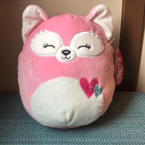 8in Flora 2021 Valentine’s squishmallow - Picture 1 of 4